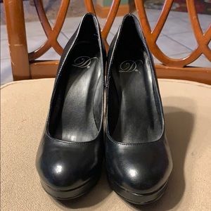 Black closed toe heels
